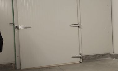 BODEGA EN RENTA  CON CAMARA DE CONGELACION, A 50 M DEL MERCADO ECHEVESTE , LEÓN, GTO