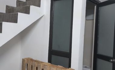 BODEGA EN RENTA  CON CAMARA DE CONGELACION, A 50 M DEL MERCADO ECHEVESTE , LEÓN, GTO