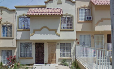 Casa en Remate Bancario en  Del sauce, Recidencial del Bosque, Tijuana, BC. (65% debajo de su valor comercial, solo recursos propios, unica oportunidad) -