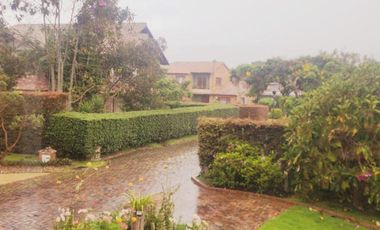 Vendo casa CHIA/CAMPESTRE, CONJUNTO, VEREDA LA BALSA, DOS PISOS, COMODA, AMPLIA, JARDINES, SALA COMEDOR CHIMENEA, BAR, COCINA, COMEDOR, AUXILIAR, HABI