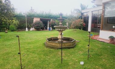 Vendo casa CHIA/CAMPESTRE, CONJUNTO, VEREDA LA BALSA, DOS PISOS, COMODA, AMPLIA, JARDINES, SALA COMEDOR CHIMENEA, BAR, COCINA, COMEDOR, AUXILIAR, HABI