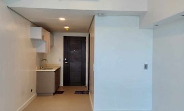 FOR RENT New Studio Condo Unit in 38 Park Avenue, Cebu IT Park, Cebu City.