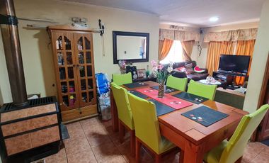 Amplia casa en Santa Juana