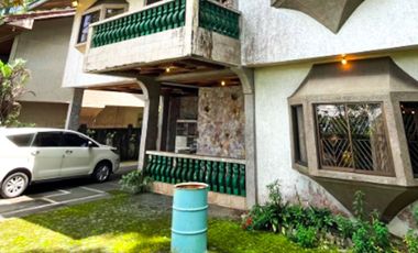 CLASSIC 2-STOREY, 3-BEDROOM HOUSE WITH BALCONY FOR SALE IN BAGUIO