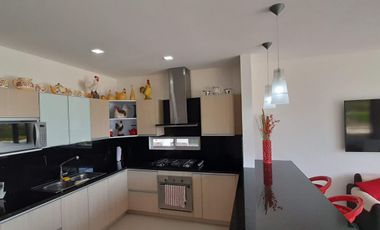 VENDO HERMOSA CASA DE LUJO ESTILO CALIFORNIANO COMPLETAMENTE AMOBLADA