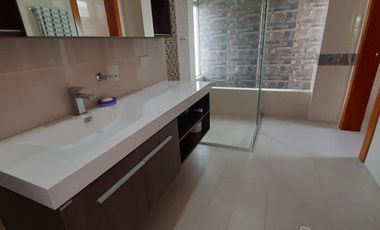 VENDO HERMOSA CASA DE LUJO ESTILO CALIFORNIANO COMPLETAMENTE AMOBLADA