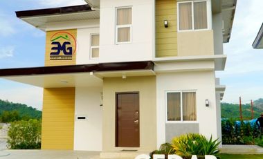 4 Bedroom Medium Sized Home in Hausland Subic Along the National Road
