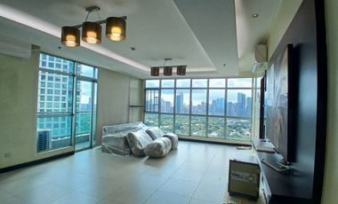 🌆 Experience Prime Living at Crescent Park Residences, BGC! Spacious 3BR Condo with Golf Course View! Inquire Now! 🏞️🏙️