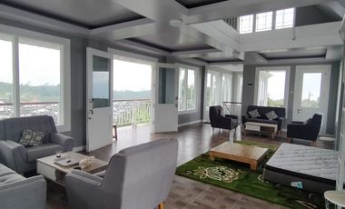 Dijual Villa Mewah Kemuning Karanganyar