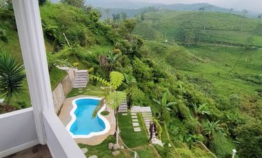 Dijual Villa Mewah Kemuning Karanganyar