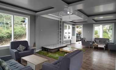 Dijual Villa Mewah Kemuning Karanganyar