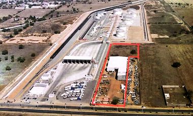 ESPECTACULAR NAVE INDUSTRIAL CON TERRENO EXCEDENTE EN VENTA