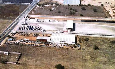 ESPECTACULAR NAVE INDUSTRIAL CON TERRENO EXCEDENTE EN VENTA