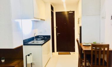 RUSH SALE! MODERN STUDIO WITH SEAVIEW BALCONY IN NORTHSTAR. NEAR CEBU DOCTOR'S UNIVERSITY-MANDAUE CEBU.