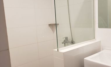 RUSH SALE! MODERN STUDIO WITH SEAVIEW BALCONY IN NORTHSTAR. NEAR CEBU DOCTOR'S UNIVERSITY-MANDAUE CEBU.