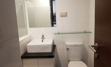 RUSH SALE! MODERN STUDIO WITH SEAVIEW BALCONY IN NORTHSTAR. NEAR CEBU DOCTOR'S UNIVERSITY-MANDAUE CEBU.