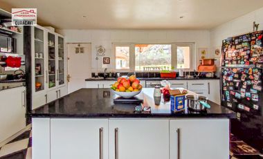 🏠León Propiedades vende o arrienda hermosa casa en sector Los Naranjos , Curacavi🏠