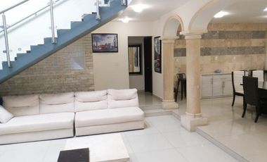 CASA EN VENTA EN RESIDENCIAL LOS LAURELES.