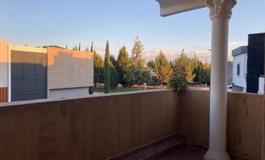 CASA EN VENTA EN RESIDENCIAL LOS LAURELES.