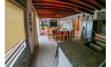 Hermosa Casa De Playa En Venta, Zorritos , Tumbes, Peru