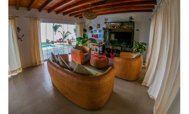 Hermosa Casa De Playa En Venta, Zorritos , Tumbes, Peru