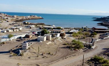 Se vende Terreno frente al Mar