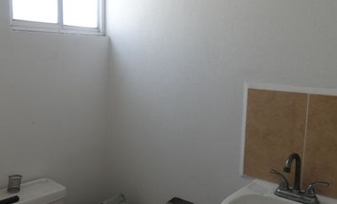 Casa en PRIVADA con vigilancia y ALBERCA