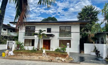 7BR HOUSE AND LOT FOR SALE IN AYALA ALABANG VILLAGE