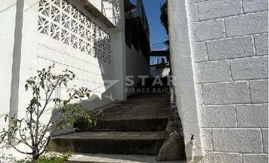 CASA CON OFICINAS EN MOZIMBA