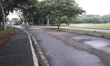 EASY TO PAY - 1,400 Sqm Fairway Lot For Sale Near Alabang Muntinlupa
