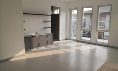 4BR HOUSE AND LOT FOR SALE IN MERVILLE