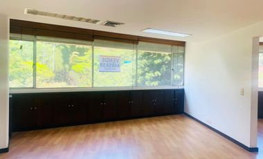 PR18359 Oficina en venta en el sector Manila