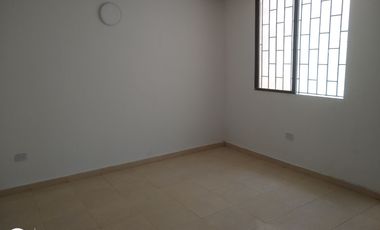 ESDIFICIO CON DOS LOCALES COMERCIALES Y TRES APARTAMENTOS.