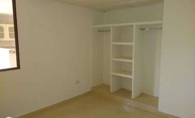 ESDIFICIO CON DOS LOCALES COMERCIALES Y TRES APARTAMENTOS.