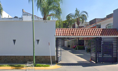 Casa en Venta Ana Maria Sanchez 829 Joyas del Nilo Guadalajara Jal Excelente inversion Remate !!!