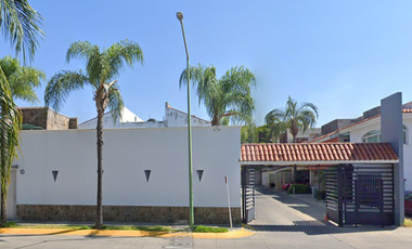 Casa en Venta Ana Maria Sanchez 829 Joyas del Nilo Guadalajara Jal Excelente inversion Remate !!!