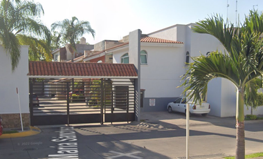 Casa en Venta Ana Maria Sanchez 829 Joyas del Nilo Guadalajara Jal Excelente inversion Remate !!!