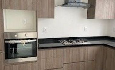 HERMOSA RESIDENCIA A ESTRENAR EN ZONA ESMERALDA CON ROOF GARDEN Y VISTA HACIA LA PRESA