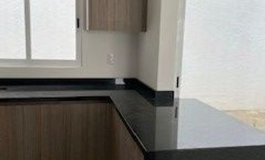 HERMOSA RESIDENCIA A ESTRENAR EN ZONA ESMERALDA CON ROOF GARDEN Y VISTA HACIA LA PRESA