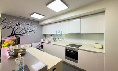 The River Condominium - High floor, Well Maintained, 2 Beds Unit for Sale!