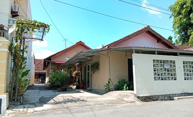 Rumah Luas Hanya 200 meter dari Jalan Taman Siswa