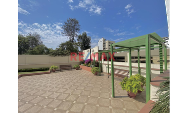 Se Vende Departamento En Primer Piso Con Vista Al Golf, San Isidro