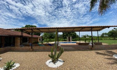 HERMOSA FINCA EN VILLAVICENCIO
