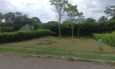SE VENDE LOTE EN EL CONDOMINIO BOSQUES DE LA SABANA