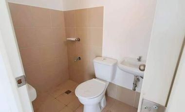 Arielle Townhomes End Unit House For Sale