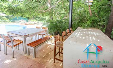 Hermosa casa en renta vacacional para 18 personas. Alberca y vista al mar