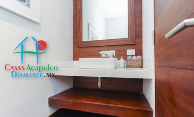 Hermosa casa en renta vacacional para 18 personas. Alberca y vista al mar