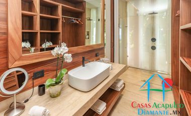 Hermosa casa en renta vacacional para 18 personas. Alberca y vista al mar
