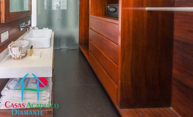 Hermosa casa en renta vacacional para 18 personas. Alberca y vista al mar