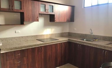 Suite amoblada de alquiler en Ciudadela Las Garzas, sector Kennedy.